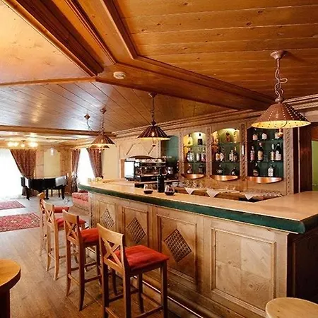Perla*** Hotel 3*